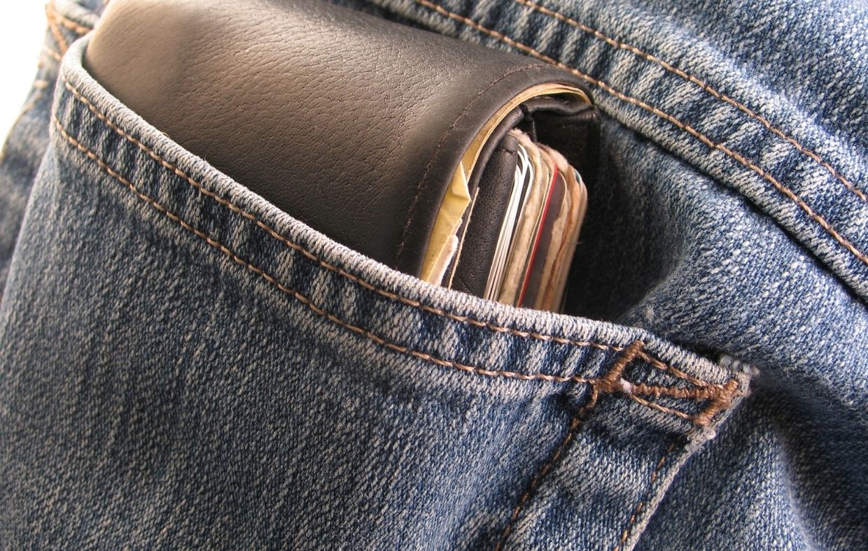 Slim Wallets: A Better Cure and Prevention for Wallet Neuritis